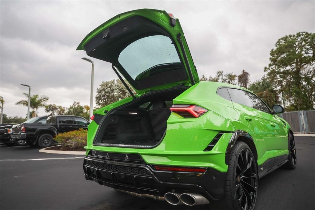 used 2024 Lamborghini Urus car, priced at $253,991