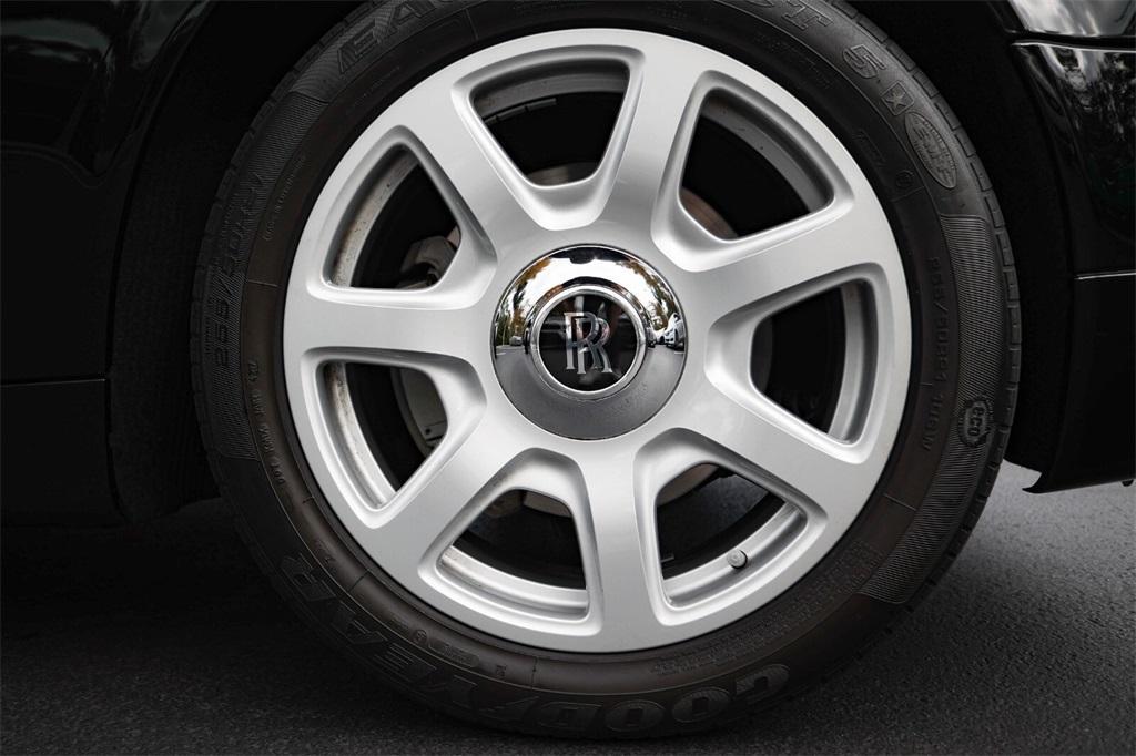 used 2010 Rolls-Royce Phantom Drophead Coupe car, priced at $227,991