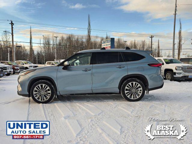 used 2023 Toyota Highlander car, priced at $45,995