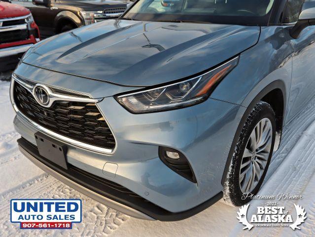 used 2023 Toyota Highlander car, priced at $45,995