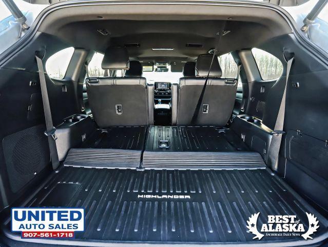 used 2022 Toyota Highlander car, priced at $39,995