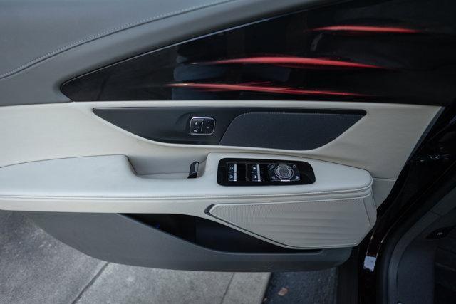 used 2025 Lincoln Nautilus car, priced at $48,998