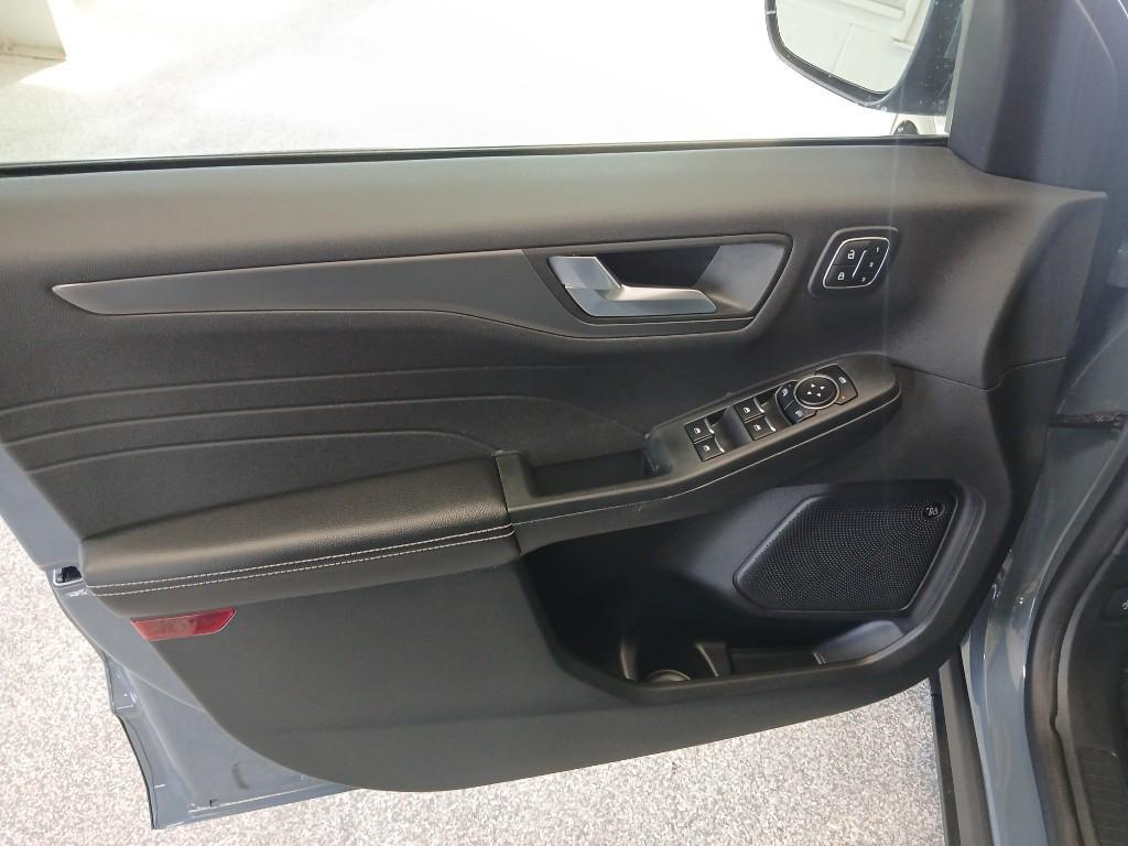 used 2023 Ford Escape car, priced at $24,874