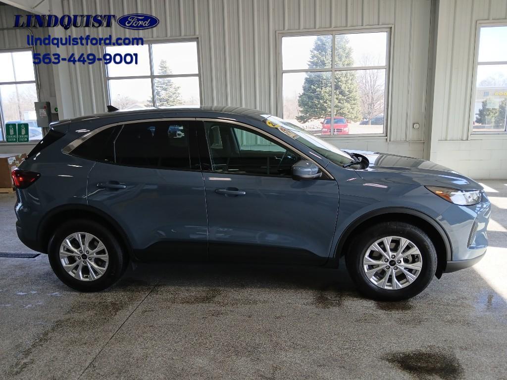 used 2023 Ford Escape car, priced at $24,874