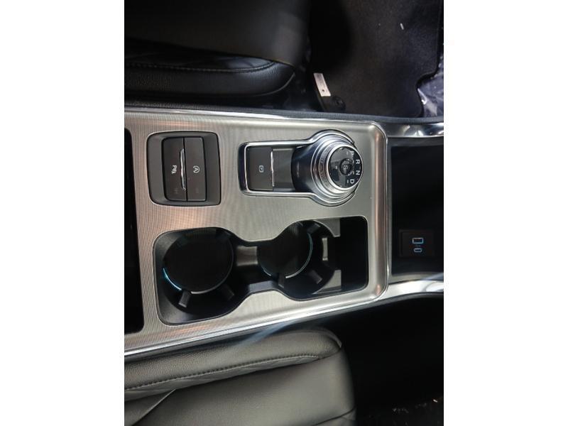 used 2024 Ford Edge car, priced at $32,599