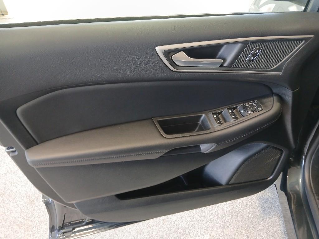 used 2024 Ford Edge car, priced at $30,676