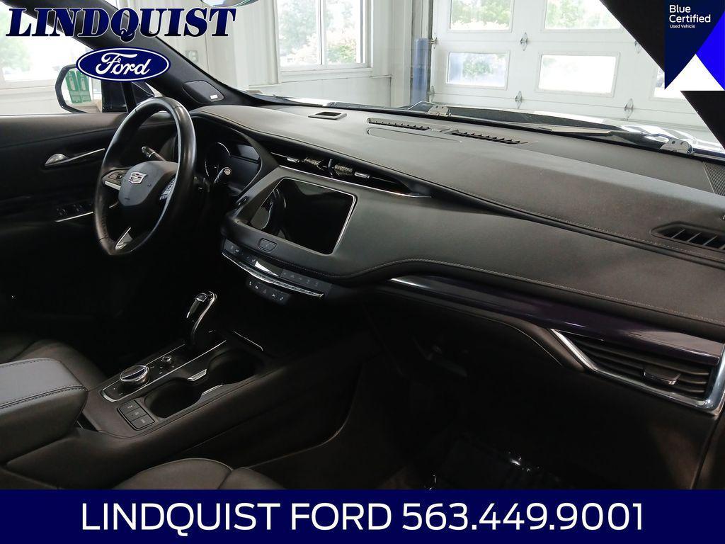 used 2023 Cadillac XT4 car, priced at $29,990