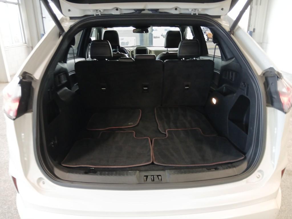 used 2024 Ford Edge car, priced at $28,297