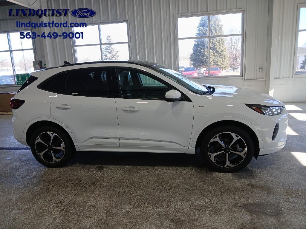 used 2023 Ford Escape car, priced at $27,997