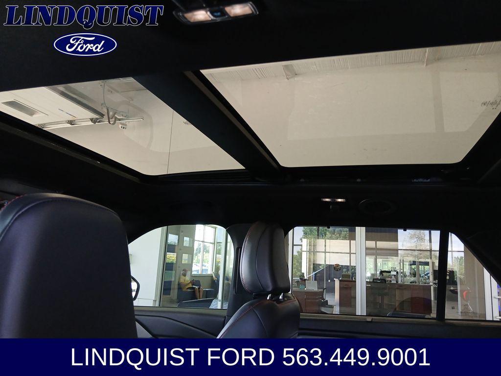 used 2025 Ford Explorer car, priced at $39,996