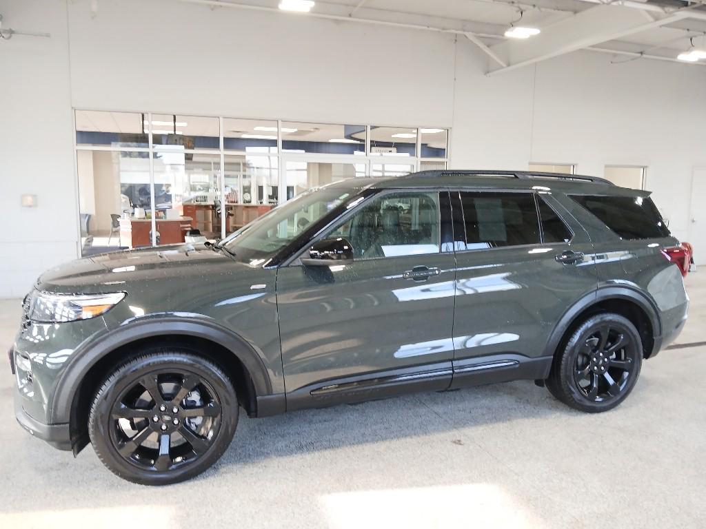used 2023 Ford Explorer car, priced at $33,998