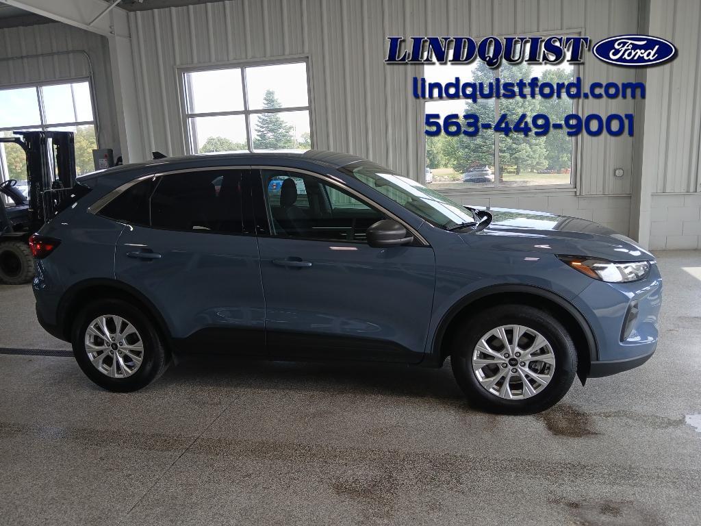 used 2023 Ford Escape car, priced at $23,035