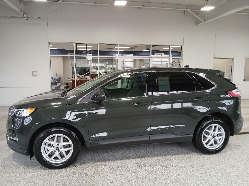 used 2024 Ford Edge car, priced at $28,525