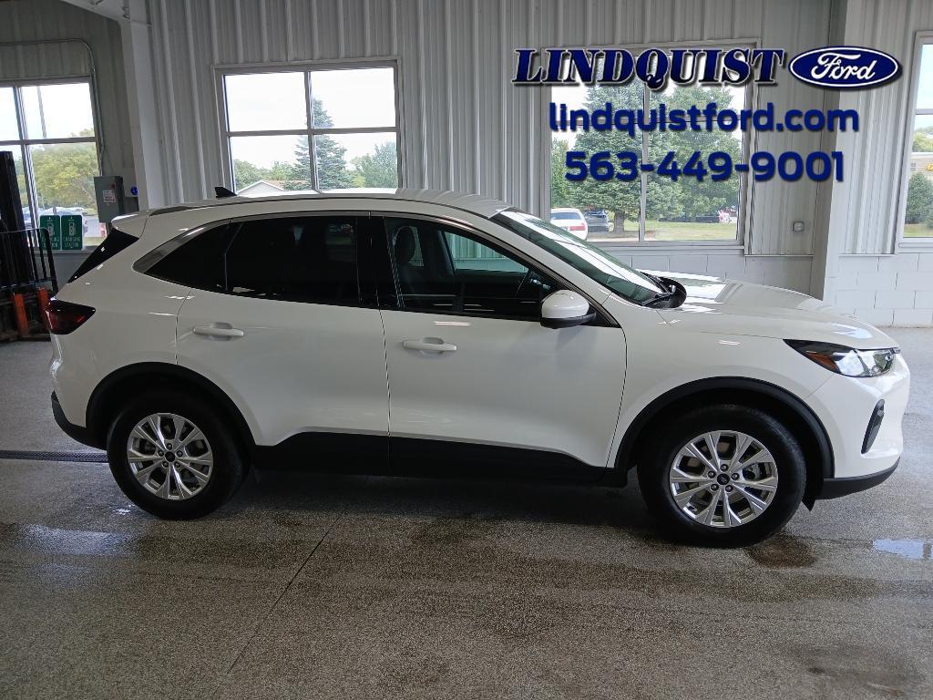 used 2023 Ford Escape car, priced at $23,335