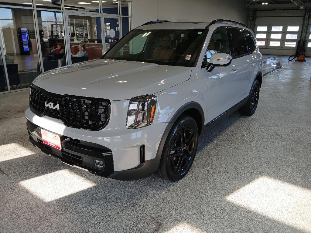 used 2024 Kia Telluride car, priced at $42,669