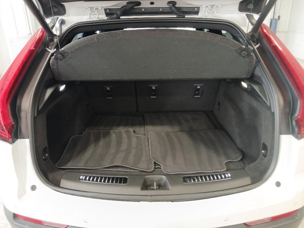 used 2023 Cadillac XT4 car, priced at $28,949