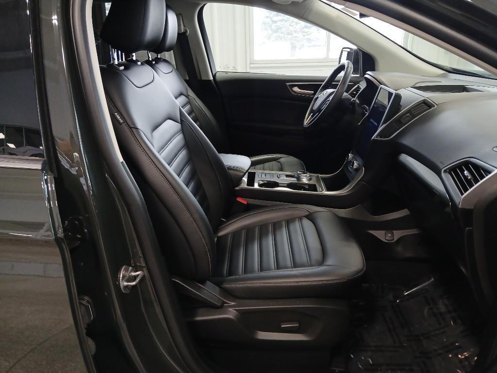 used 2024 Ford Edge car, priced at $29,161