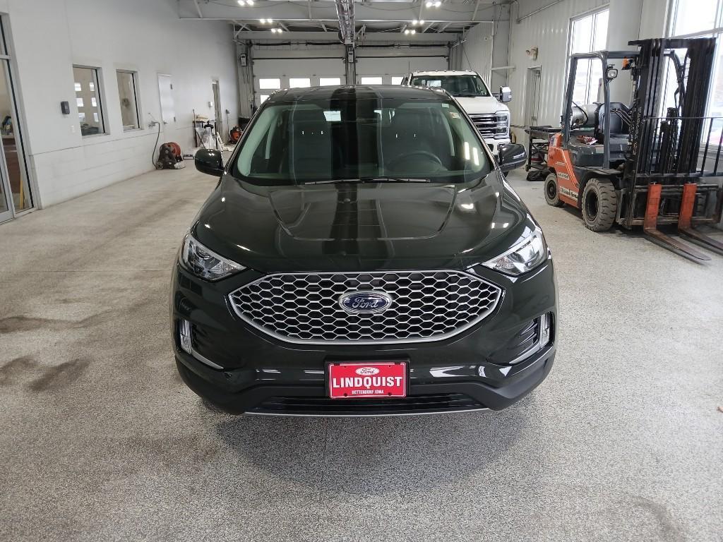 used 2024 Ford Edge car, priced at $29,161