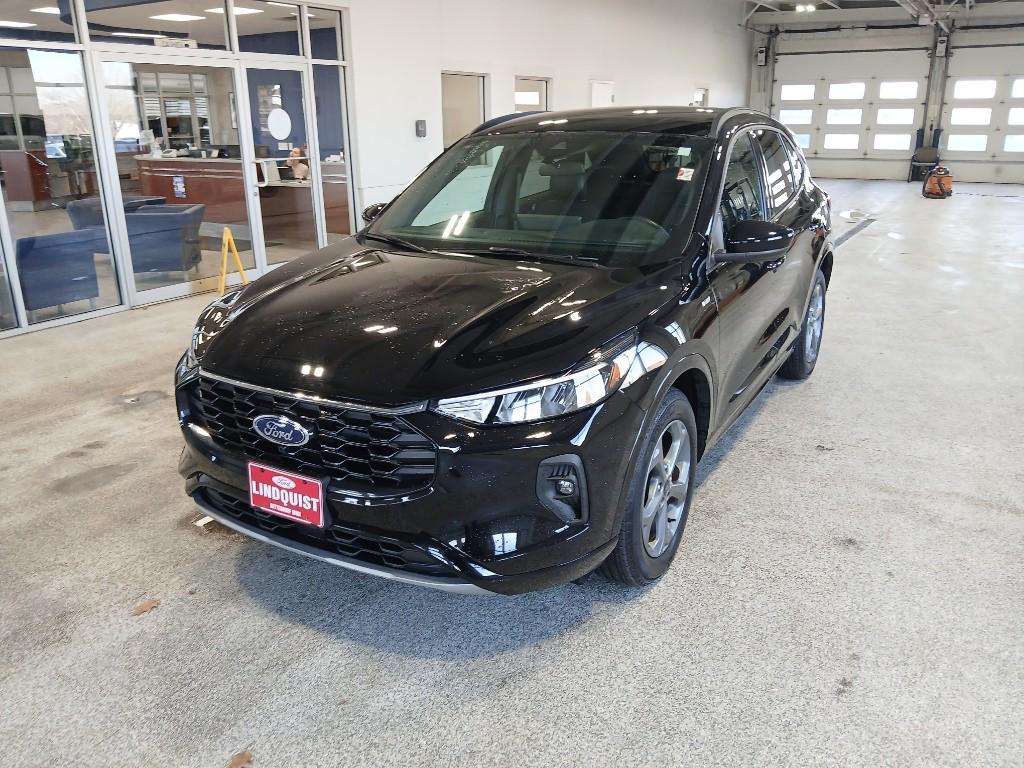 used 2023 Ford Escape car, priced at $28,387