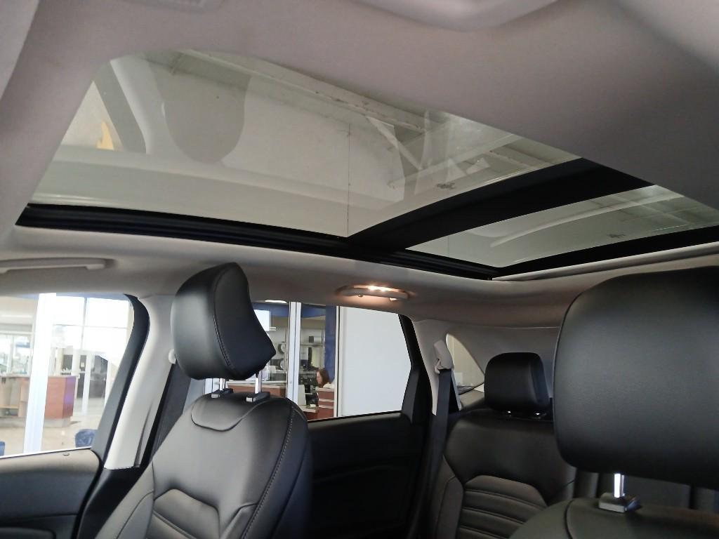 used 2022 Ford Edge car, priced at $27,994