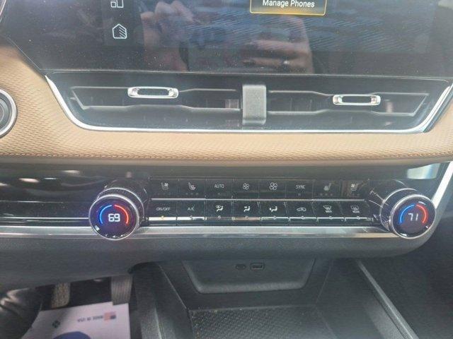 used 2025 Chevrolet Equinox car, priced at $31,000