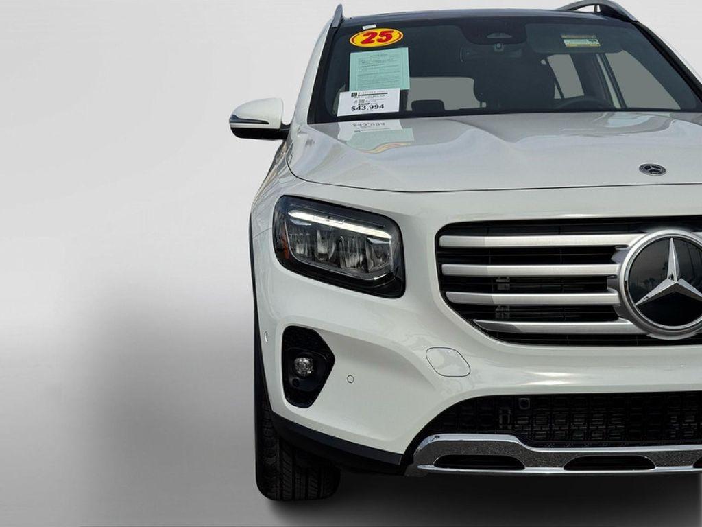used 2025 Mercedes-Benz GLB 250 car, priced at $43,884
