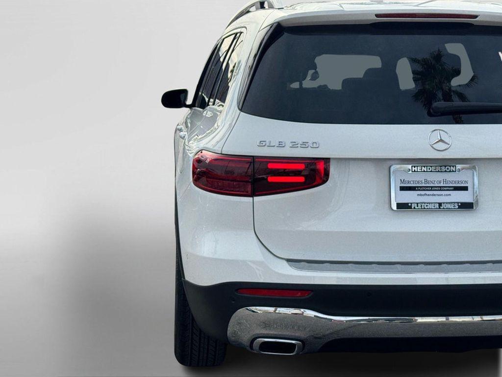 used 2025 Mercedes-Benz GLB 250 car, priced at $43,884