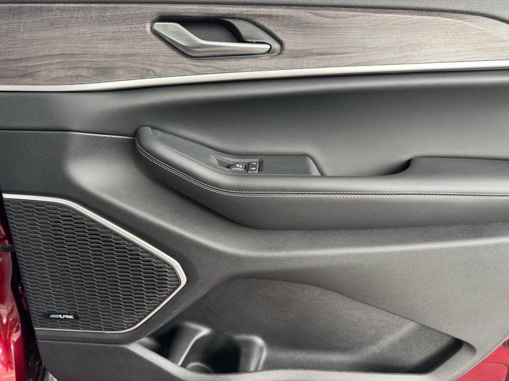 used 2023 Jeep Grand Cherokee car, priced at $27,992