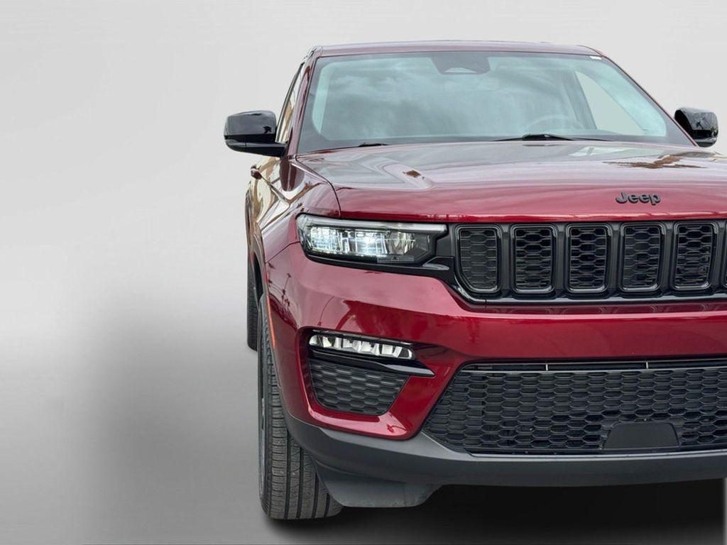 used 2023 Jeep Grand Cherokee car, priced at $27,992