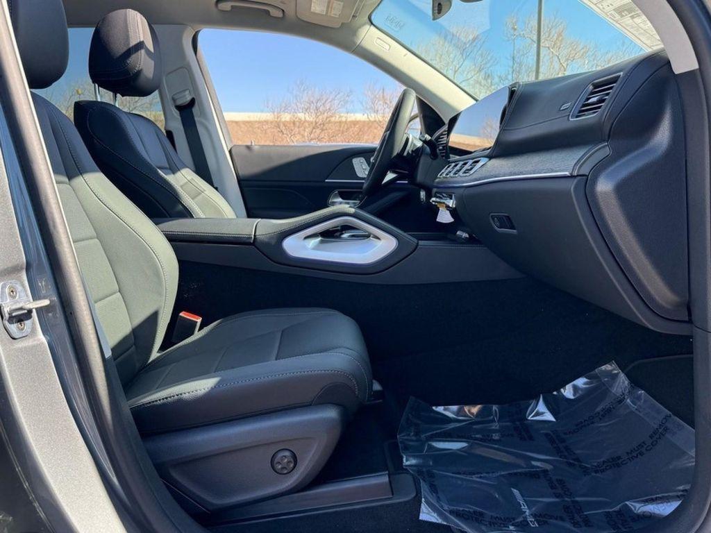 new 2026 Mercedes-Benz GLS 450 car, priced at $97,820