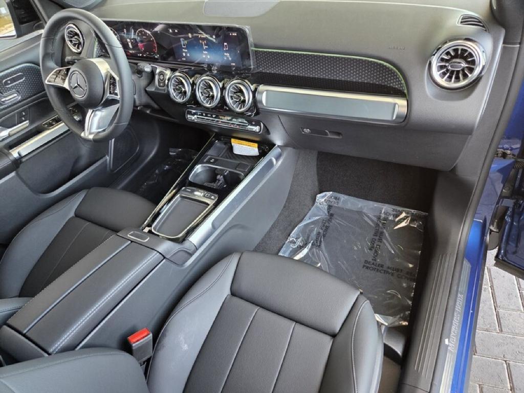new 2025 Mercedes-Benz GLB 250 car, priced at $48,695