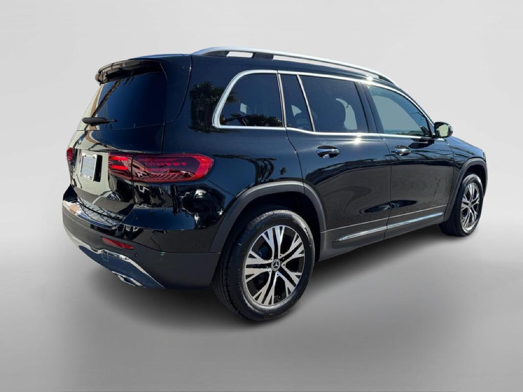 new 2025 Mercedes-Benz GLB 250 car, priced at $47,345