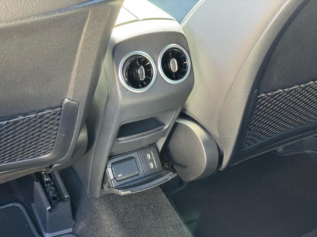 new 2025 Mercedes-Benz GLB 250 car, priced at $47,345