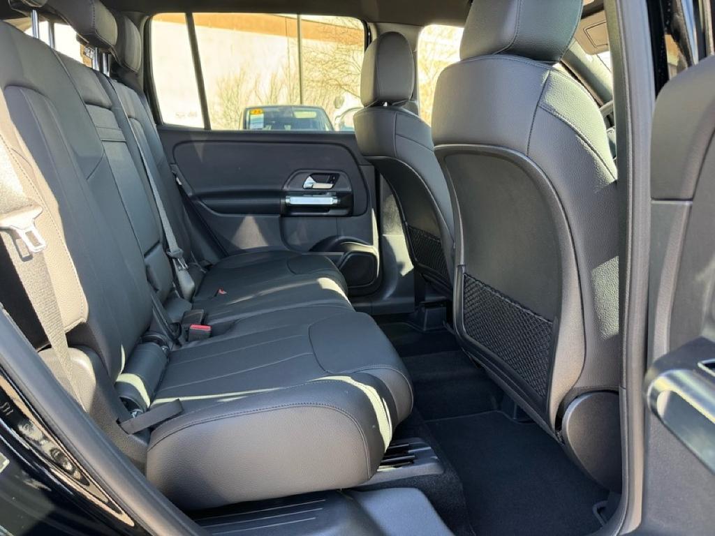 new 2025 Mercedes-Benz GLB 250 car, priced at $47,345