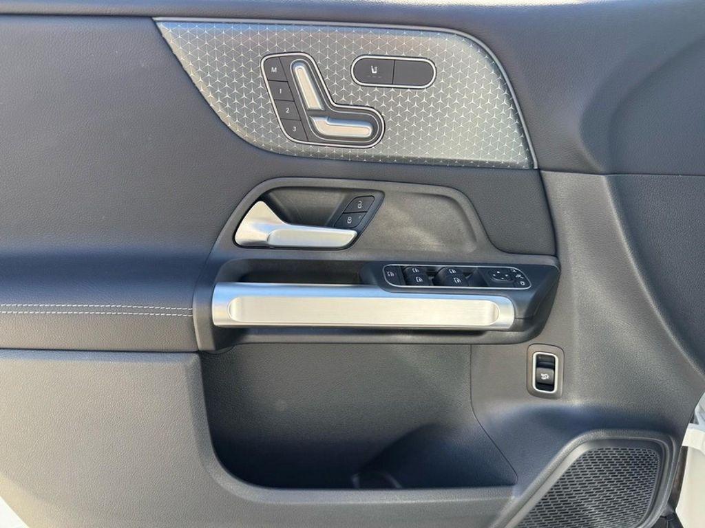 used 2026 Mercedes-Benz GLB 250 car, priced at $43,994