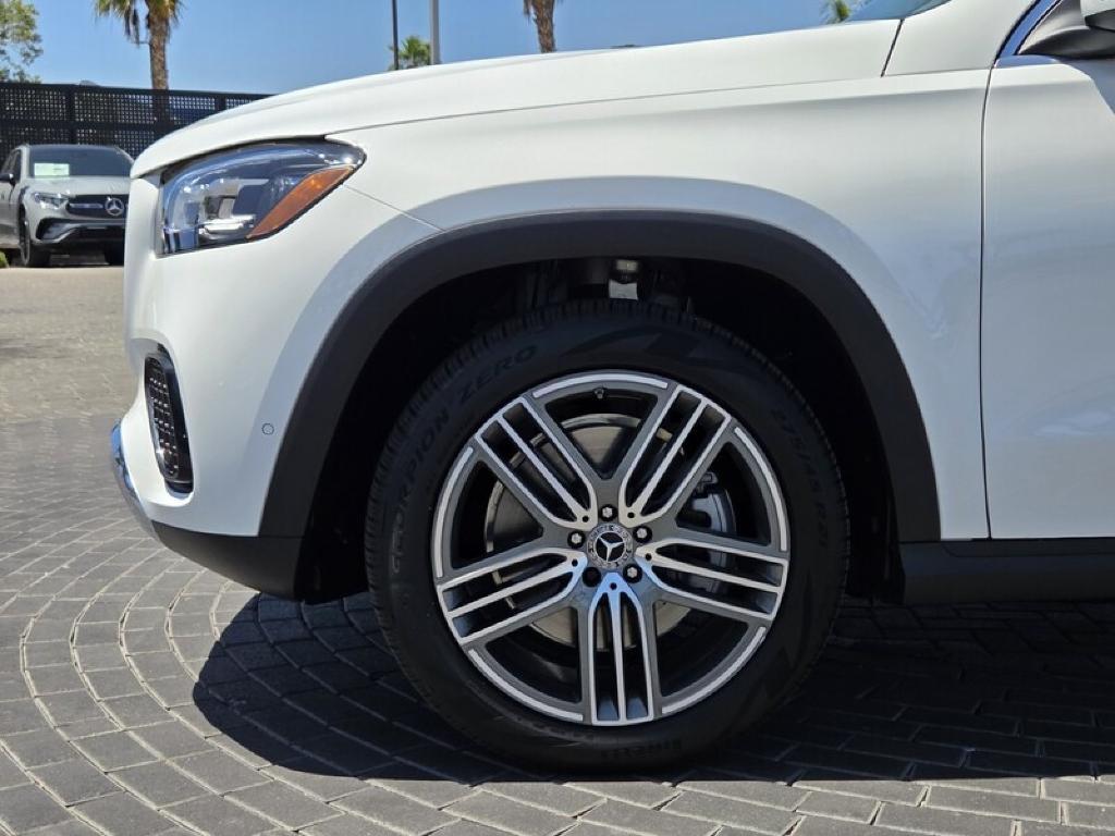 new 2026 Mercedes-Benz GLS 450 car, priced at $93,160