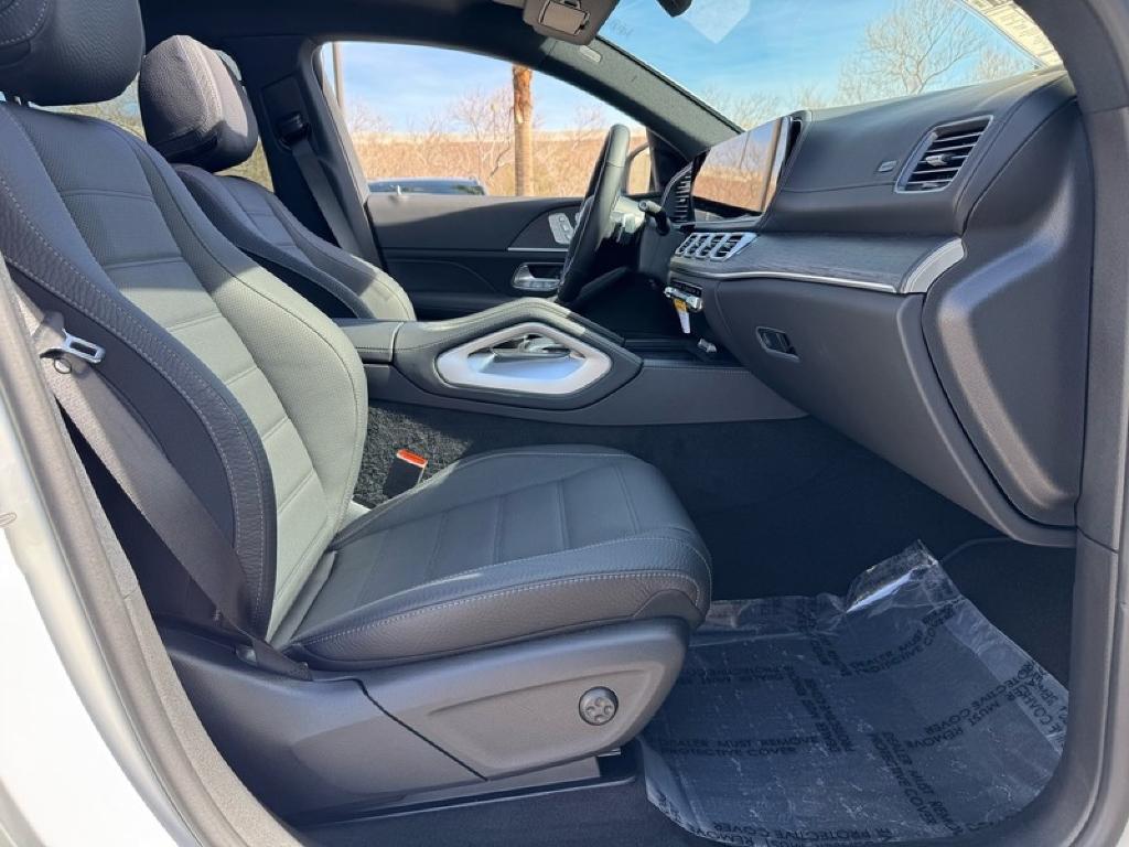 new 2026 Mercedes-Benz GLE 450 car, priced at $89,445