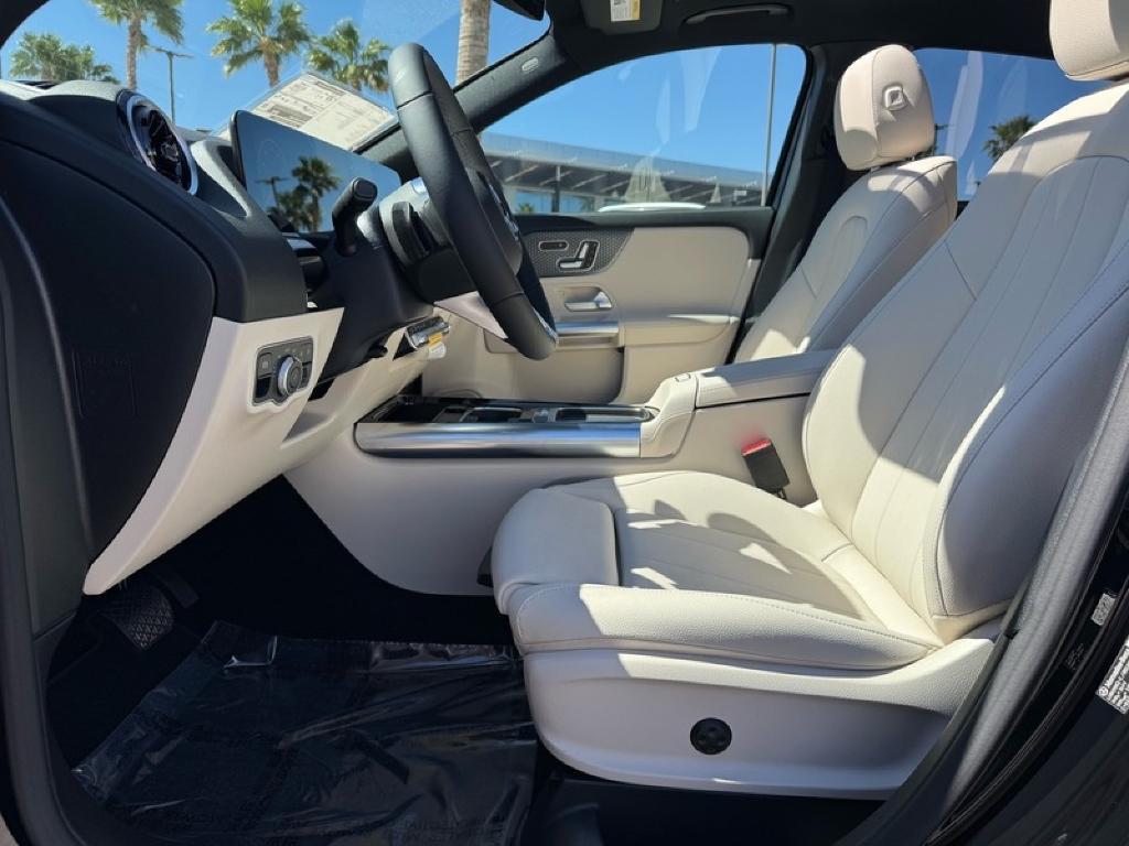 new 2026 Mercedes-Benz GLA 250 car, priced at $45,055