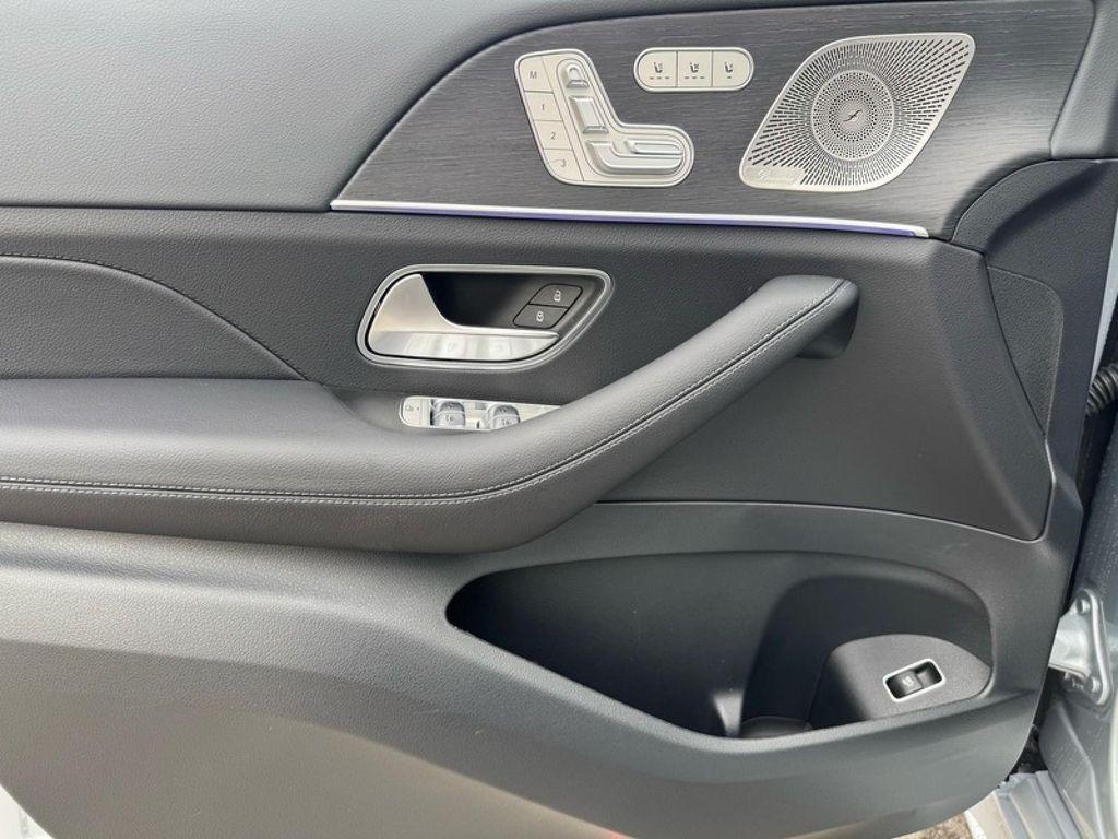 new 2026 Mercedes-Benz GLE 450 car, priced at $85,235