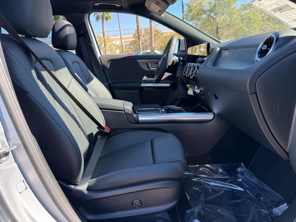 new 2026 Mercedes-Benz GLA 250 car, priced at $46,405