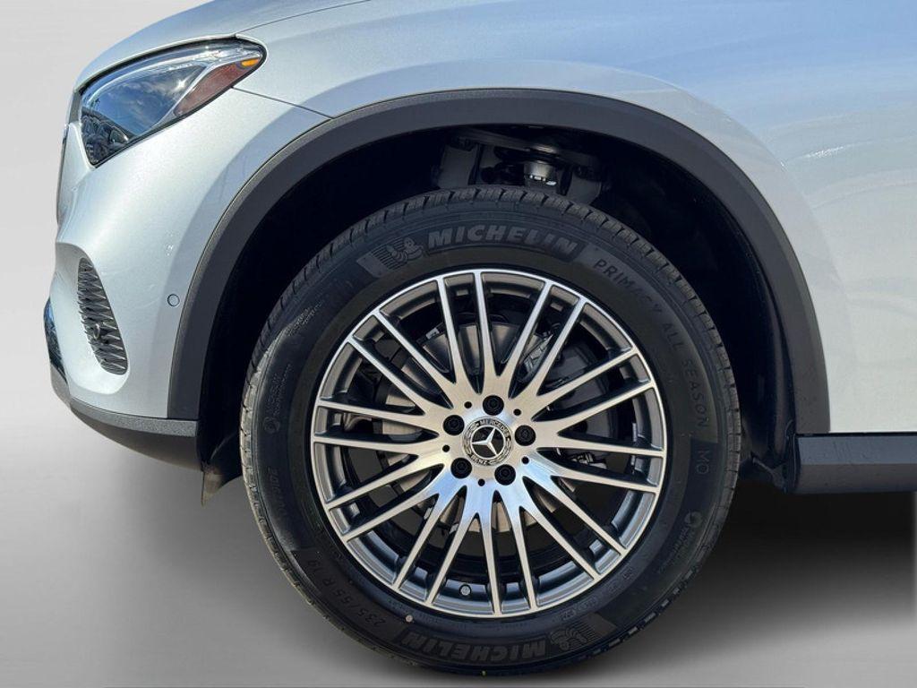 new 2026 Mercedes-Benz GLC 300 car, priced at $56,590