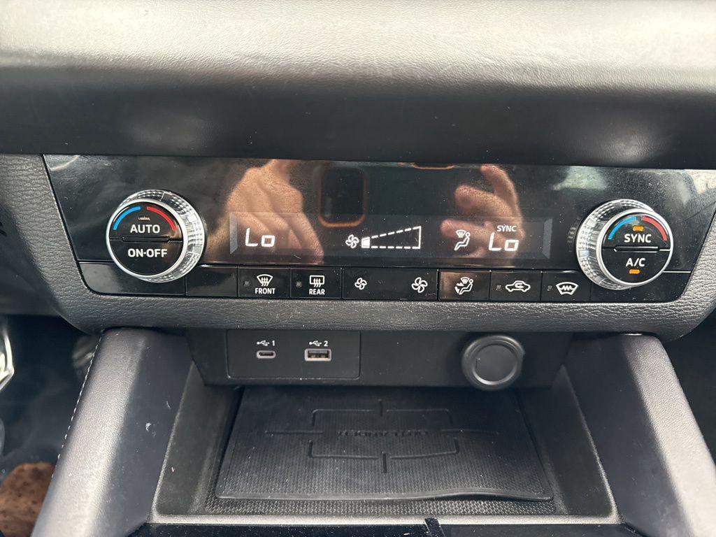 used 2023 Mitsubishi Outlander car, priced at $20,825