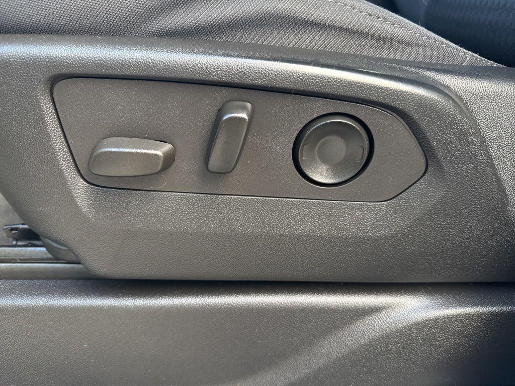 used 2023 Chevrolet Suburban car, priced at $39,890