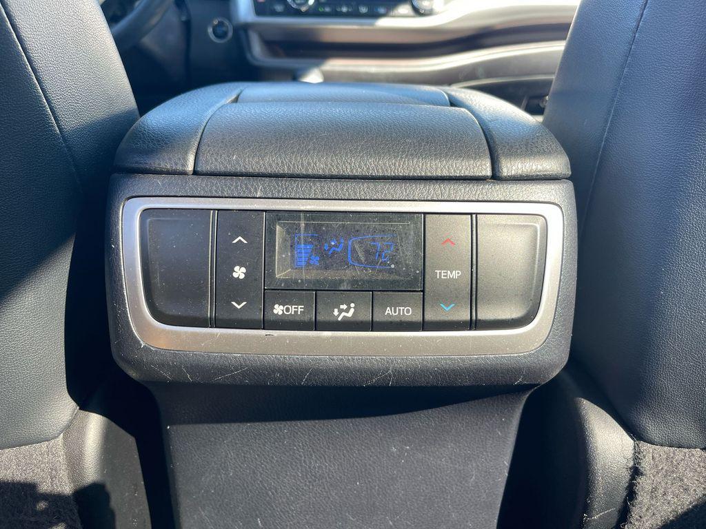 used 2015 Toyota Highlander car, priced at $10,875