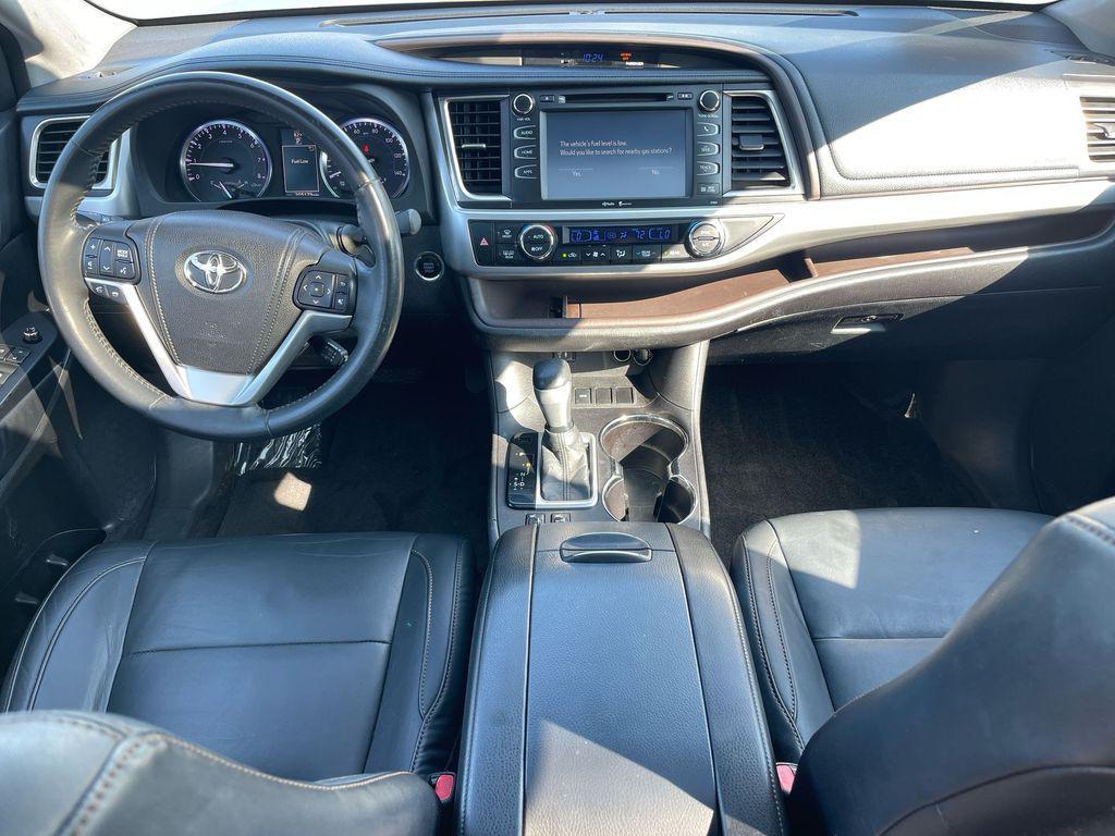 used 2015 Toyota Highlander car, priced at $10,875