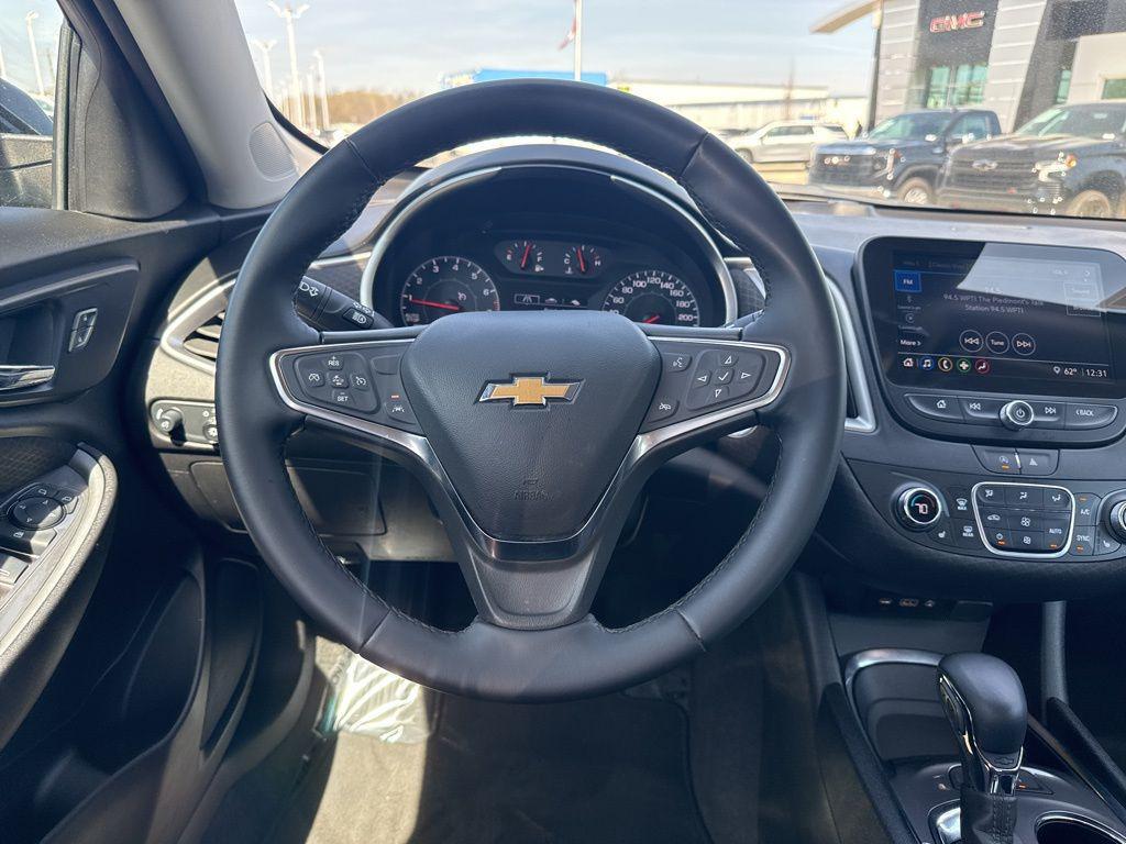used 2024 Chevrolet Malibu car