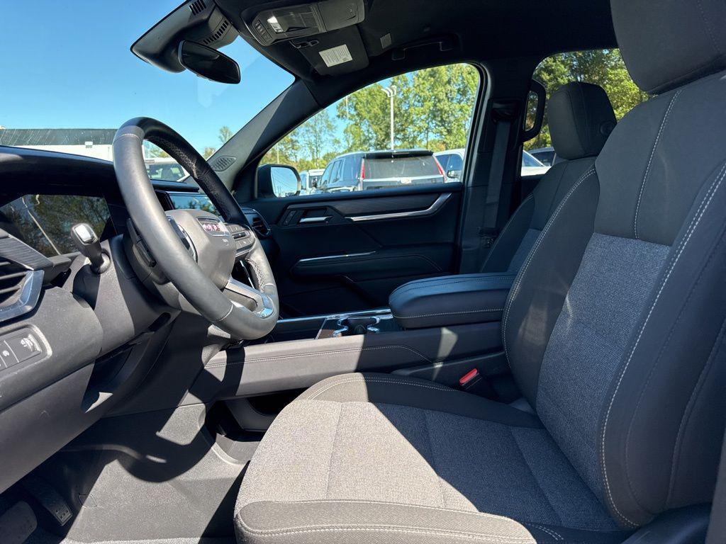 used 2025 GMC Acadia car, priced at $33,225