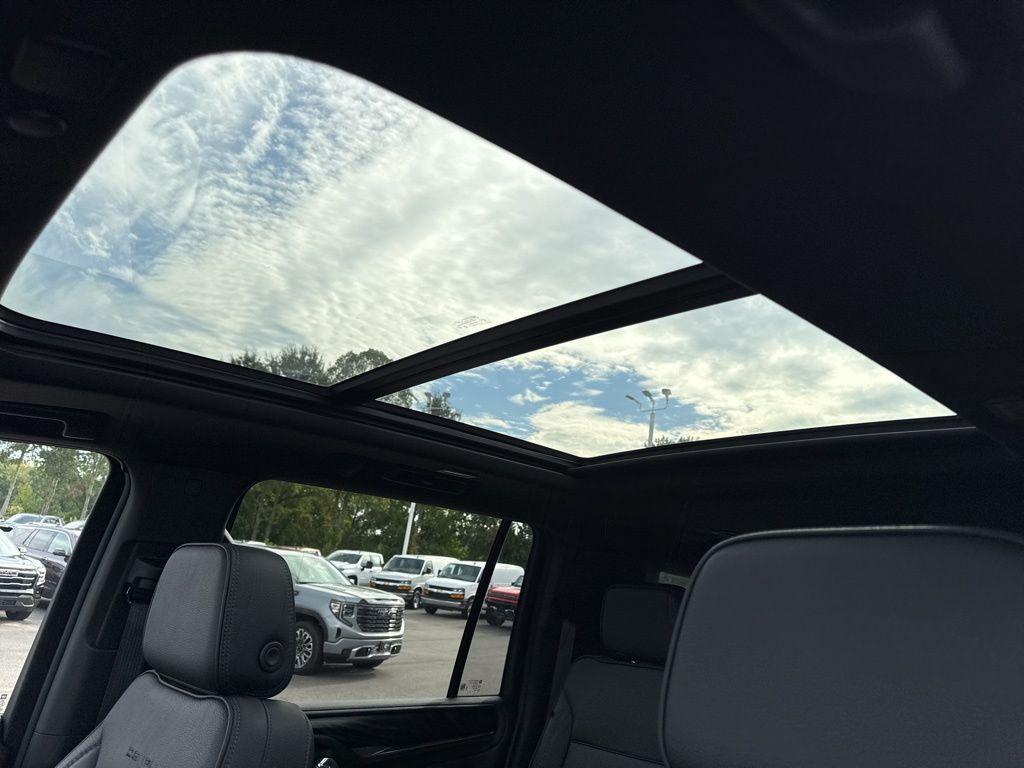 used 2024 GMC Yukon XL car, priced at $70,950