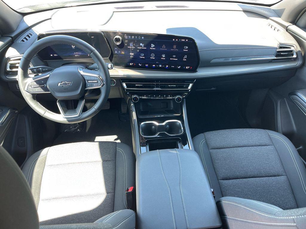 used 2024 Chevrolet Traverse car, priced at $34,770