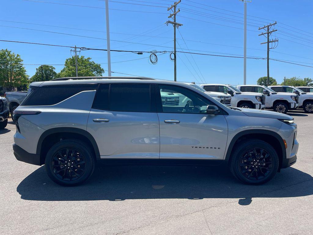 used 2024 Chevrolet Traverse car, priced at $34,770